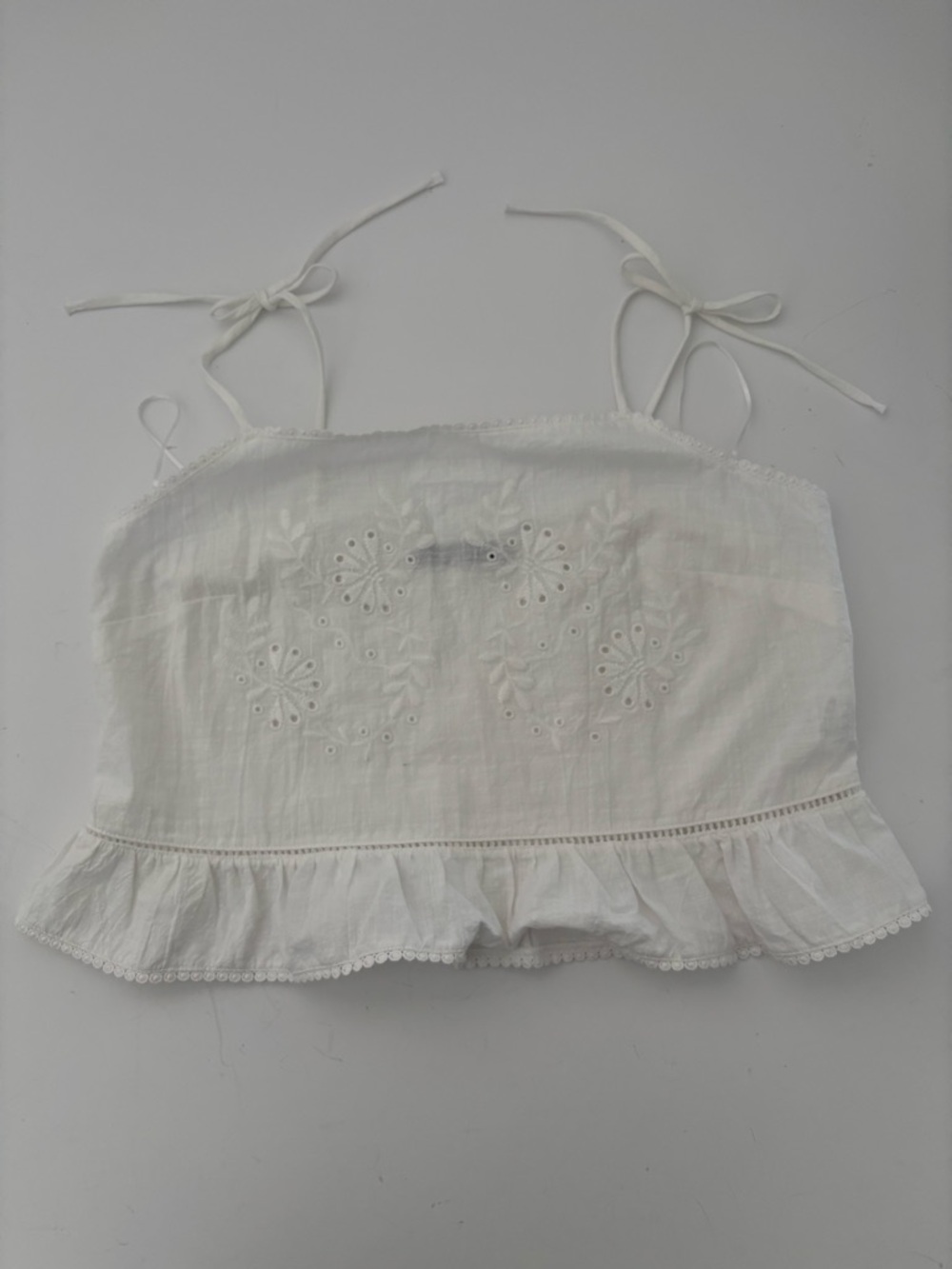 Emerson Lang Embroidered Eyelet Cami Shoulder-Tie Crop Top size M